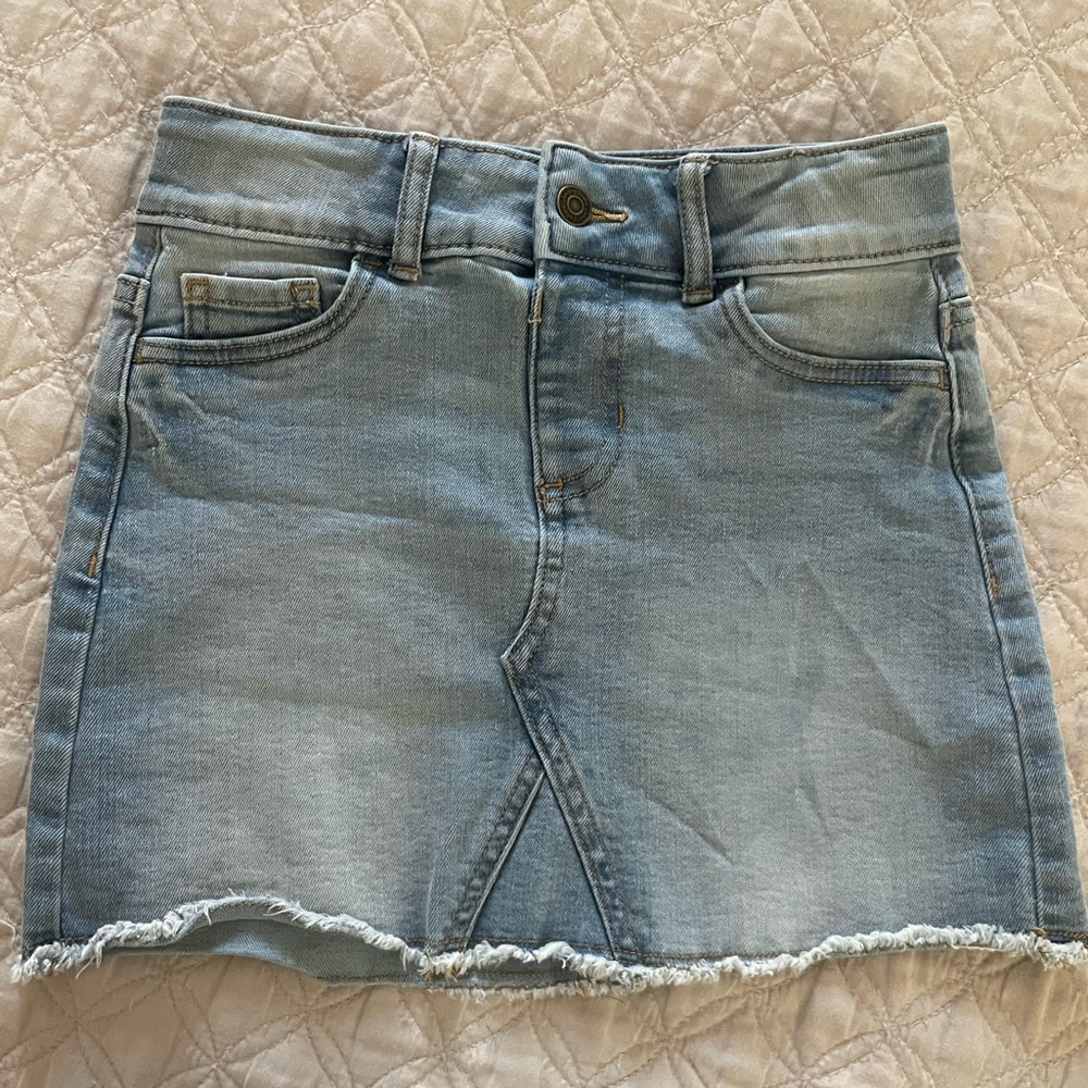 Girls sz7 denim skirt